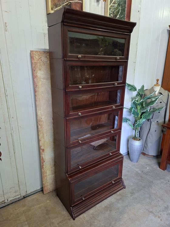 Image 1 of Librería clásica estilo Globe Wernicke en caoba, 86x23/44cm, 210cm de alto.