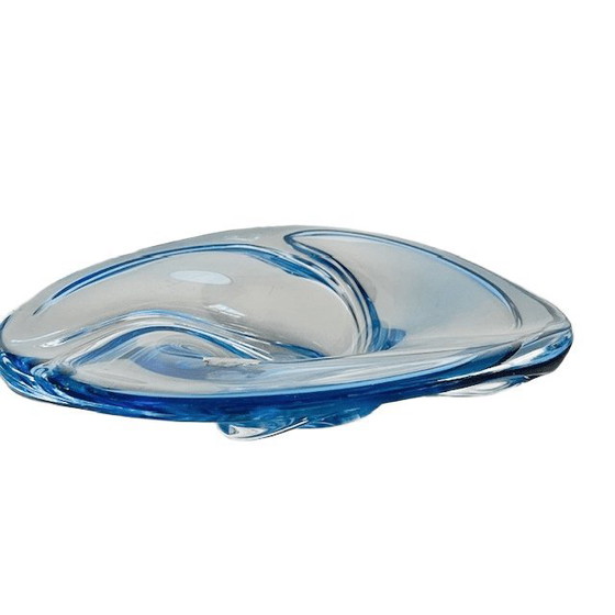 Image 1 of Cuenco Patelle Torsade Val Saint Lambert XL de mediados de siglo, vidrio azul, René Delvenne, década de 1950