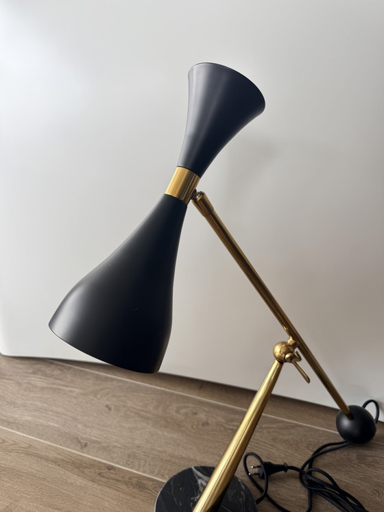Eichholtz Cordero bureaulamp in messing, zwart metaal en marmer. – Bureaulampen, Marble, Metal (photo 3 of 13)