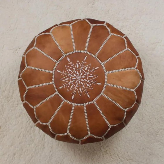 Pouf marocain en cuir naturel fait main – Camel – Ø 55 cm – Coussins, Leather (photo 4 of 5)