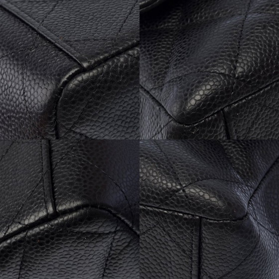 Image 1 of CHANEL Timeless/Classique Tasche aus schwarzem Leder - 103508