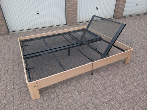 Auping Aurode 180 X 200 | Verstelbaar – tweepersoonsbedden, Metal, Wood (photo 2 of 7)