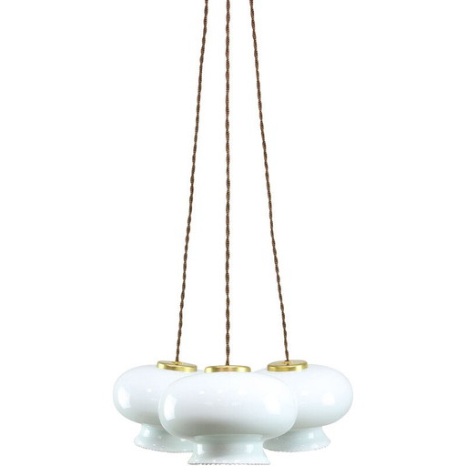 Lot de 3 lampes suspendues vintage en verre opalin et laiton, Italie