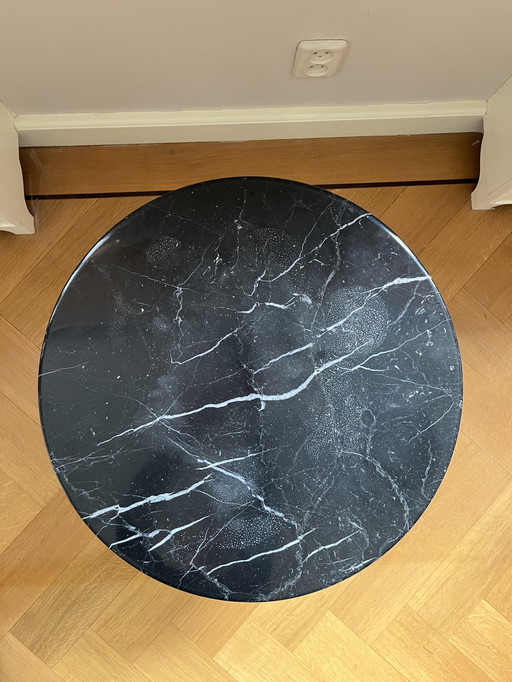 Marmeren tulip bijzettafel Saarinen Knoll