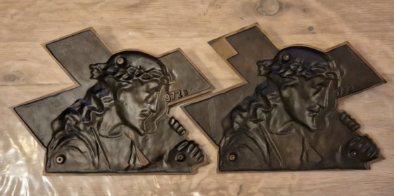 Image 1 of Placa de bronce de Jesús