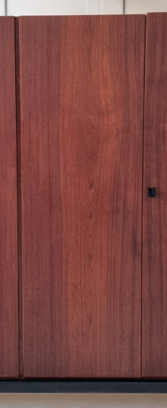 Image 1 of guardarropa de mediados de siglo