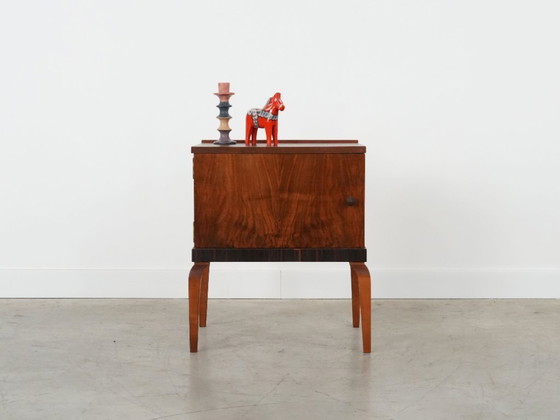 Image 1 of Armoire en noyer, design danois, années 1960, production : Danemark