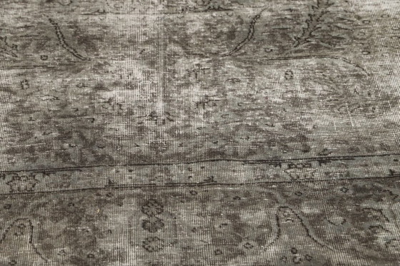 Image 1 of Hand-knotted vintage art rug 440x297