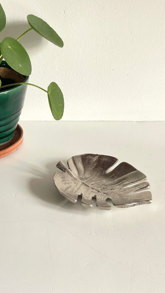 Image 1 of Blattförmige Metallablage