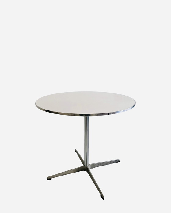 Image 1 of Arne Jacobsen - Side table model "A 222" - Fritz Hansen, Denmark - 1960s