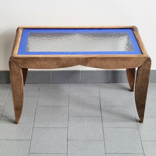 Vintage salontafel/bijzettafel uit de jaren 1940/1950 van beukenhout met kathedraalglas.