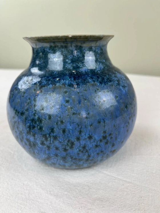 "Frost Flower" Vase – Porcelain, Vintage (photo 4 of 11)