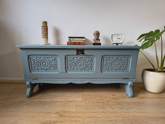 Vintage Wooden Chest / TV Cabinet (19th Century) – TV furniture, Brass (photo 2 of 10)