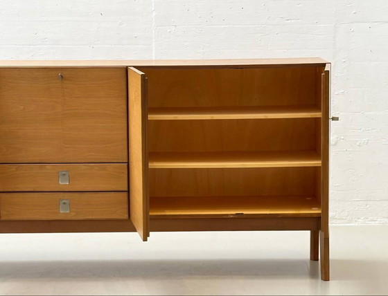 Image 1 of Dressoir uit het midden van de 20e eeuw met veel opbergruimte, gemaakt van beukenhout, jaren 60.