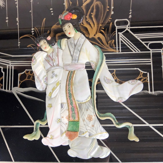 Image 1 of Vintage Ovale Chinese Eettafel  / Oosterse tafel (speksteen) / Chinoiserie / lakmeubel / lacquer / bohemian tafel