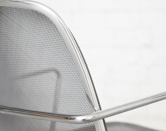 Twee 'Web Chairs' van Antonio Citterio voor B&B Italia – Fauteuils, Silver, Metal (photo 8 of 19)