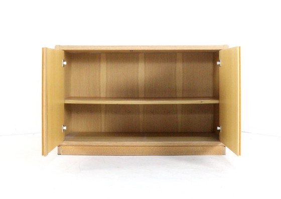 Image 1 of Eiken compact sideboard kast dressoir 'Finne' vintage