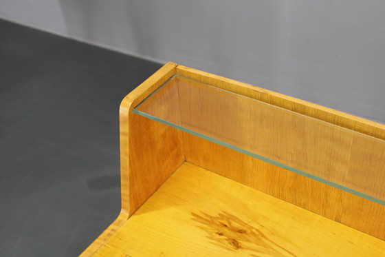 Image 1 of Nachtkastjes en ladekast met glazen legplank uit 1960, Tsjecho-Slowakije