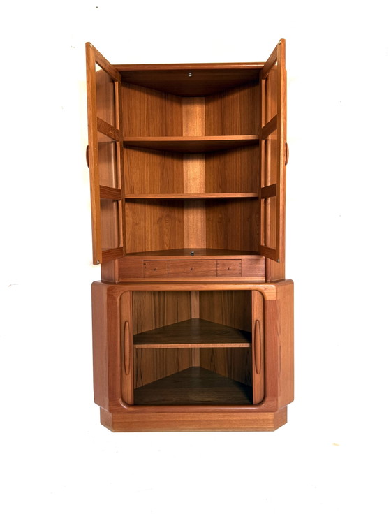 Vetrina ad angolo vintage in teak, Dyrlund anni '70 – Vetrine, Glass, Wood (photo 3 of 12)