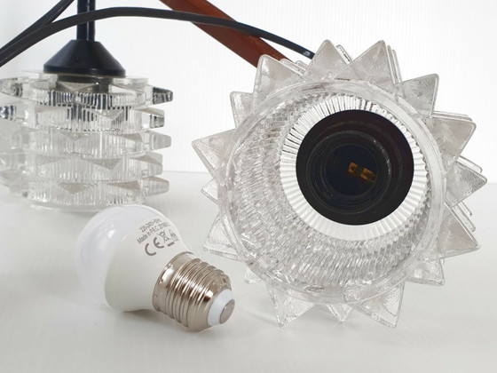 Image 1 of Lampada a sospensione vintage scandinava degli anni '60 in teak e vetro.