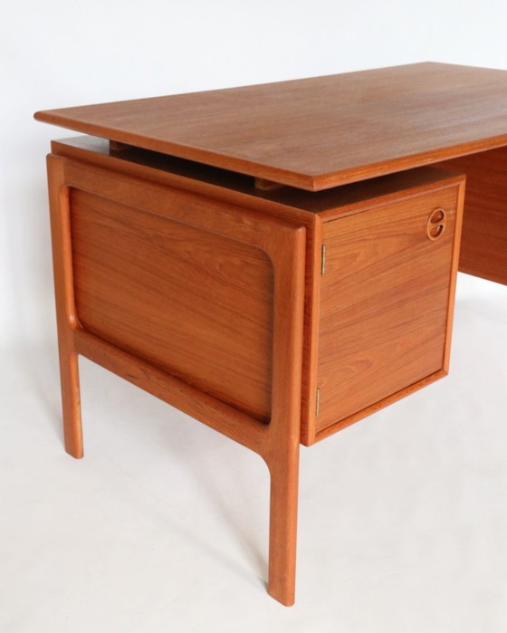 Vintage teak Desk Danish design – Wood (photo 9 of 12)