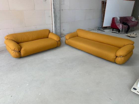 Image 1 of Sesann Gelbes Bouclé-3-Sitzer-Sofa von Gianfranco Frattini für Cassina