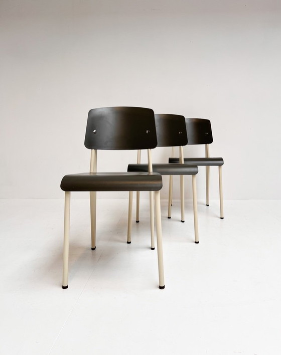 Image 1 of Sedia Vitra Standard di Jean de Prouvé (per pezzo), 2019