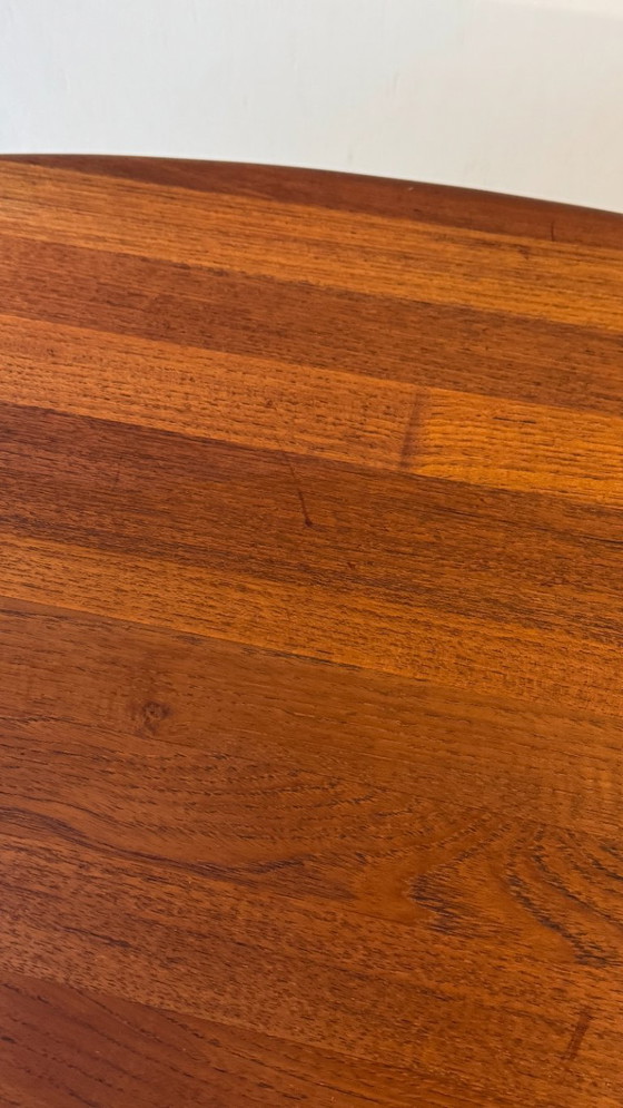 Image 1 of table basse ovale vintage en teck