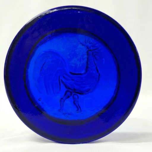 Schitterende, grote sieradenschaal/dienblad van geperst kobaltblauw glas met hanenmotief. Een iconisch (photo 2 of 6)