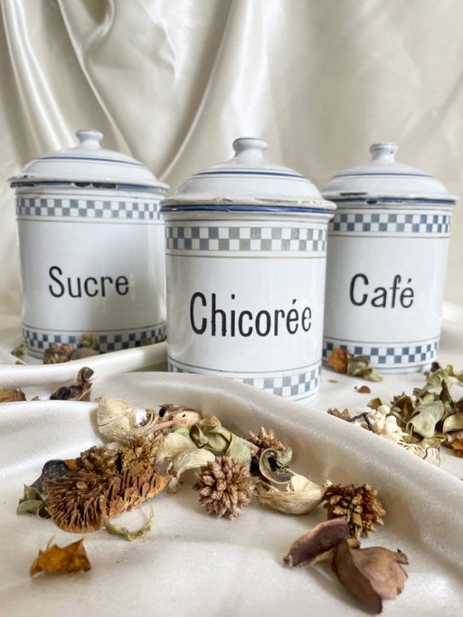 Ensemble de décoration de cuisine rétro : boîtes en émail vintage – café, chicorée, sucre – années 1930-1940