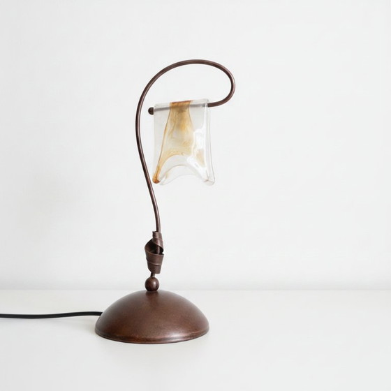 Image 1 of Italiaanse Vintage Tafellamp met Amberkleurige Dikke Glazen Kap, 