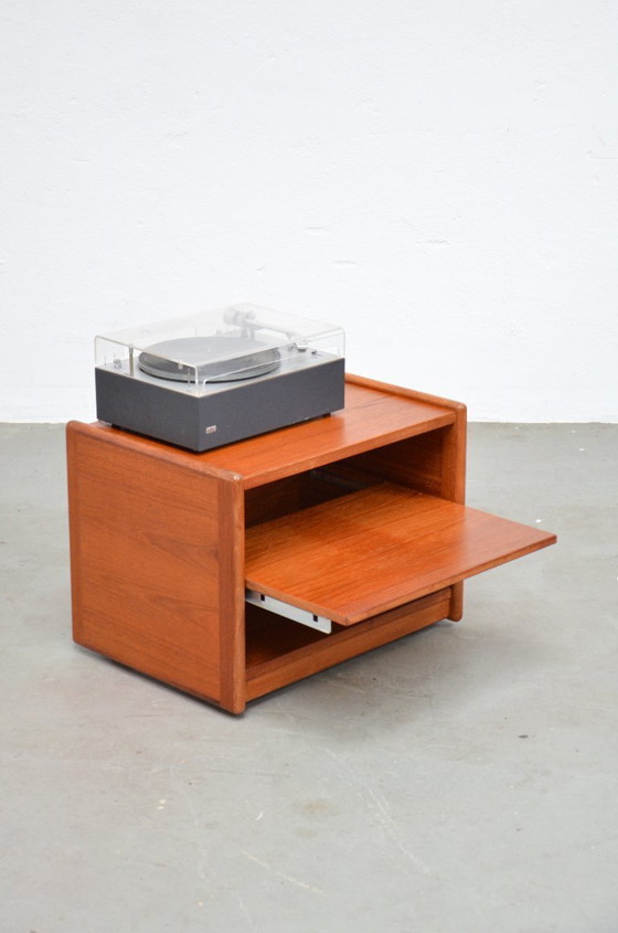 Image 1 of Tavolino audio vintage in teak, tavolino HiFi, tavolino laterale con ruote, anni '70
