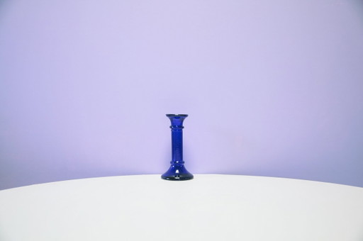 vintage lage blauwe glazen kandelaar