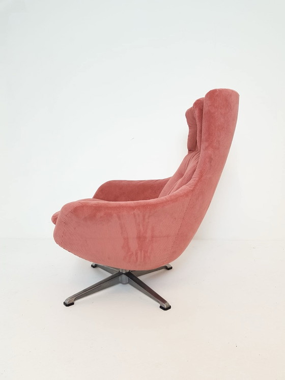 Vintage pink swivel armchair | newly upholstered pink corduroy – Polyester, Textile (photo 9 of 12)