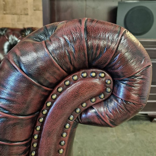 Chesterfield Medburn armchair - Antique red