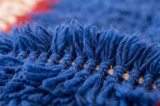 Traditioneller handgewebter Teppich aus Naturwolle, Majorelle-Blau 2/3 m – Alberto Bazzani, Teppiche & Läufer (photo 4 of 7)