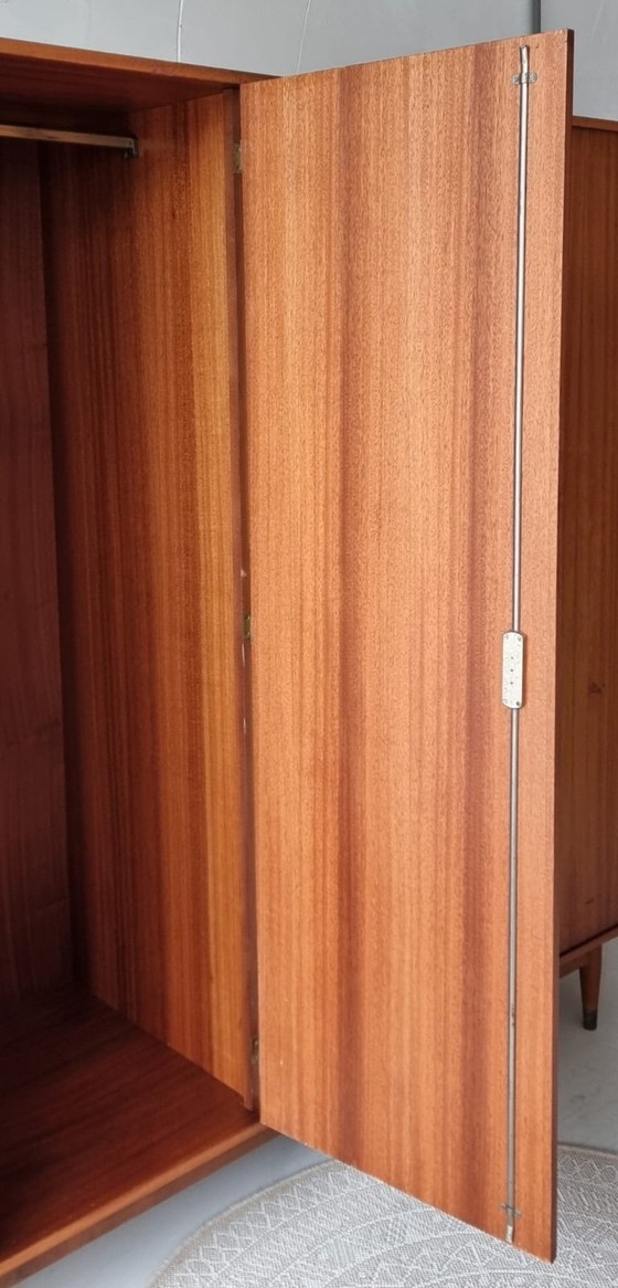 Image 1 of Armario de mediados de siglo