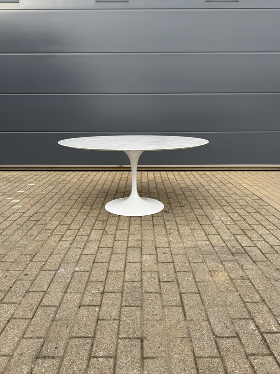 Image 1 of Original round Knoll Tulip dining table (152cm) Carrara marble NEW CONDITION!!