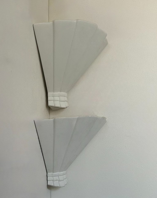 Paire d'appliques d’angle vintage, plâtre blanc mat, France, 1970