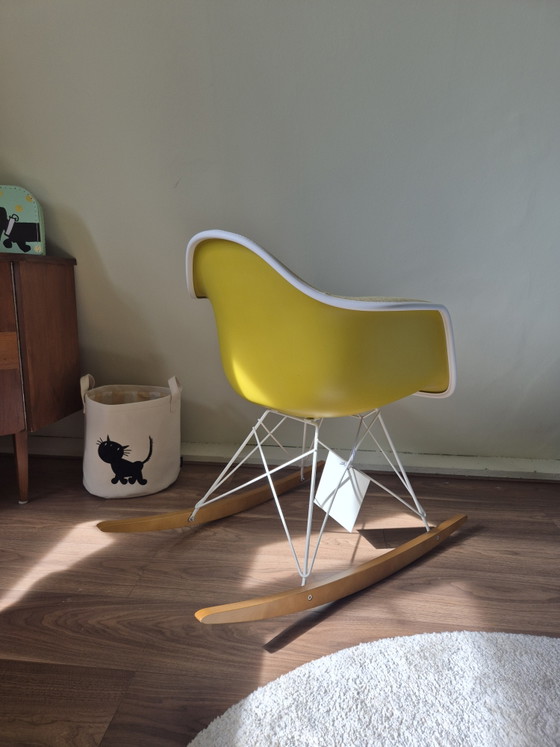 Vitra RAR Rocking chair, Jaune Moutarde – Chrome, Wool (photo 4 of 9)
