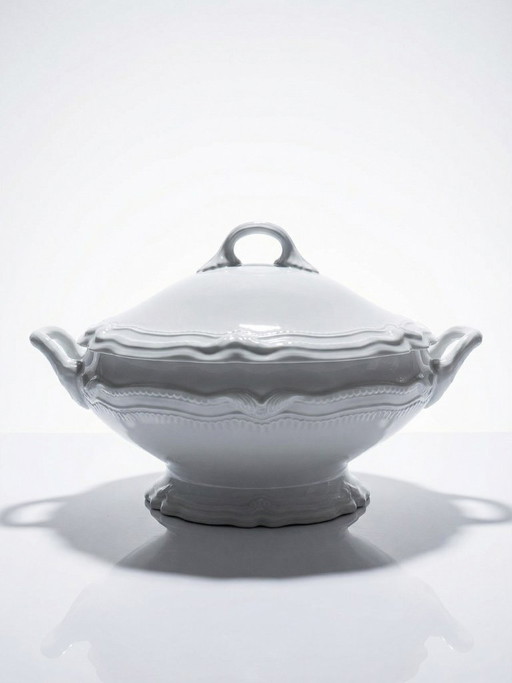 Plato hondo/de verduras de porcelana blanca fina de Limoges, atribuido a Barnardaud, de época.