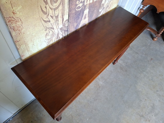 Image 1 of Tavolini classici, consolle da ingresso o da parete, dimensioni 127x40 cm e altezza 77 cm.