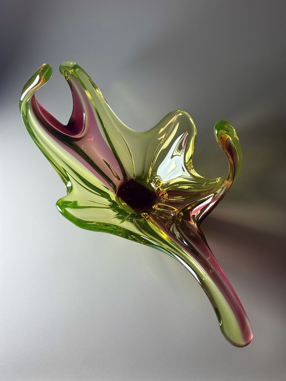 Image 1 of Grande centrotavola in vetro di Murano all'uranio di Seguso, Italia, anni '50-'60 — 50 cm