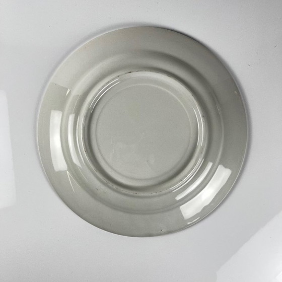 Image 1 of Antico piatto in terracotta blu con decorazione floreale e di uccelli, inizio XX secolo