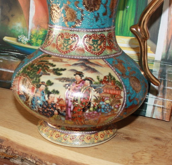 Image 1 of Satsuma vase in Asian style – hand-painted with gold decoration
