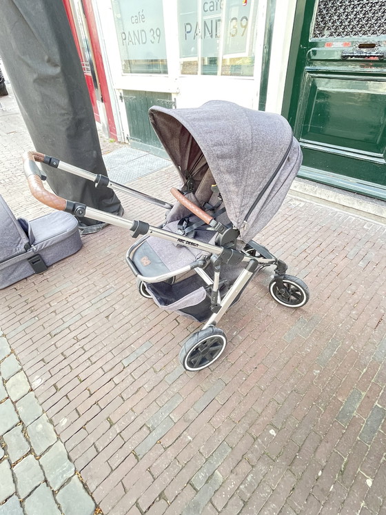 Image 1 of Sehr schöner, eleganter Luxus-Kinderwagen mit Luftreifen