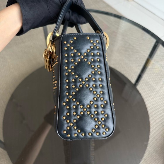 Image 1 of DIOR LADY SMALL FLAP - PELLE DI VITELLO CANNAGE CON BORCHIE NERE E MATERIALI ORO