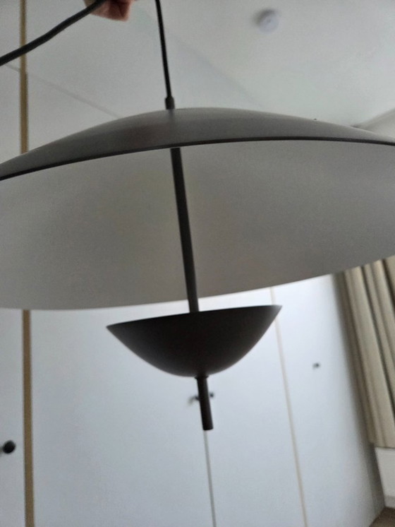 Image 1 of Lámpara colgante Lod de Ferm Living, hierro con acabado en negro