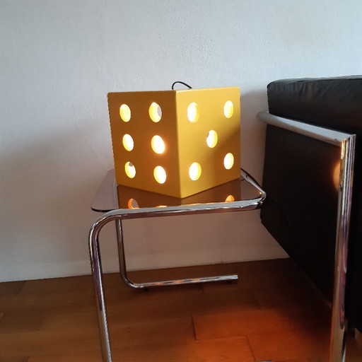 Lámpara vintage de madera con forma de dado, hecha a mano, única, años 60