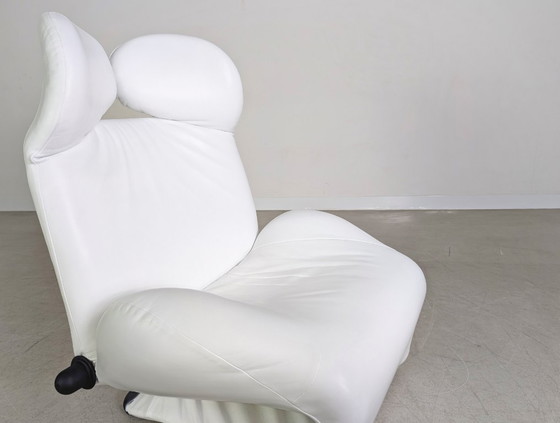 Image 1 of Sedia originale Cassina Wink Toshiyuki Kita in pelle bianca dal design